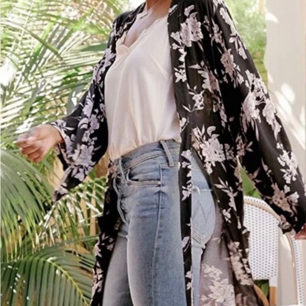 Spiritual Gangster Amanda 3/4 Sleeve Lightweight Kimono Robe Mobwife OS Flowy